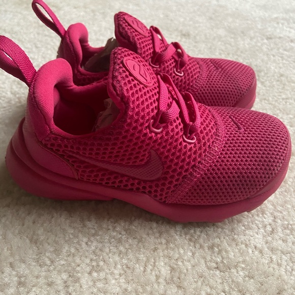 Nike Other - Girls adorable pink Nike tennis shoes